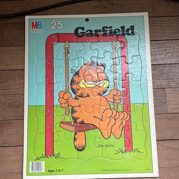 Garfield on swing puzzle 25 piece age 3-7, vintage - Picture 2 of 12